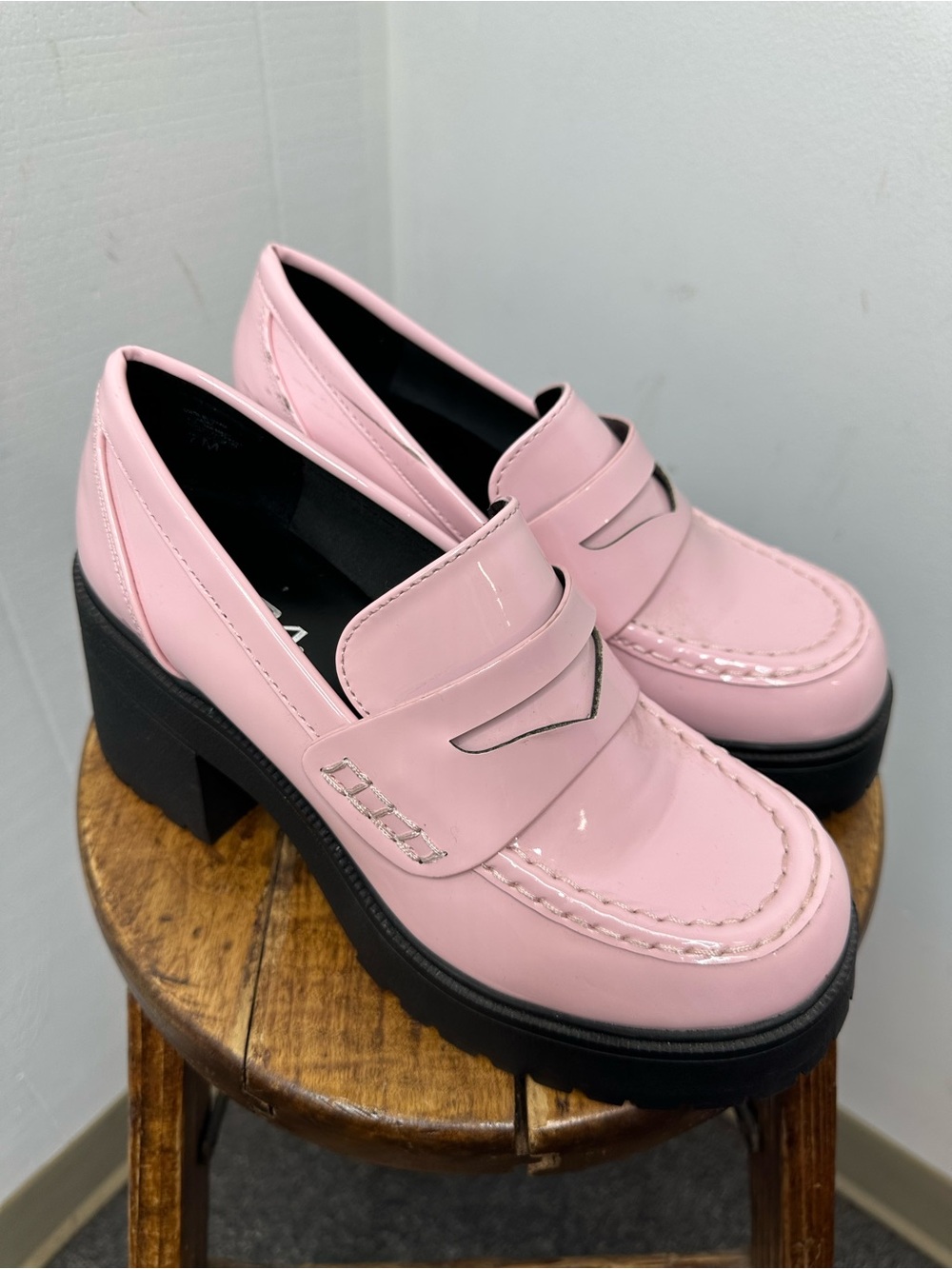 Soda Size 7 Pink Patent Platform Penny Loafers Black Chunky Soles